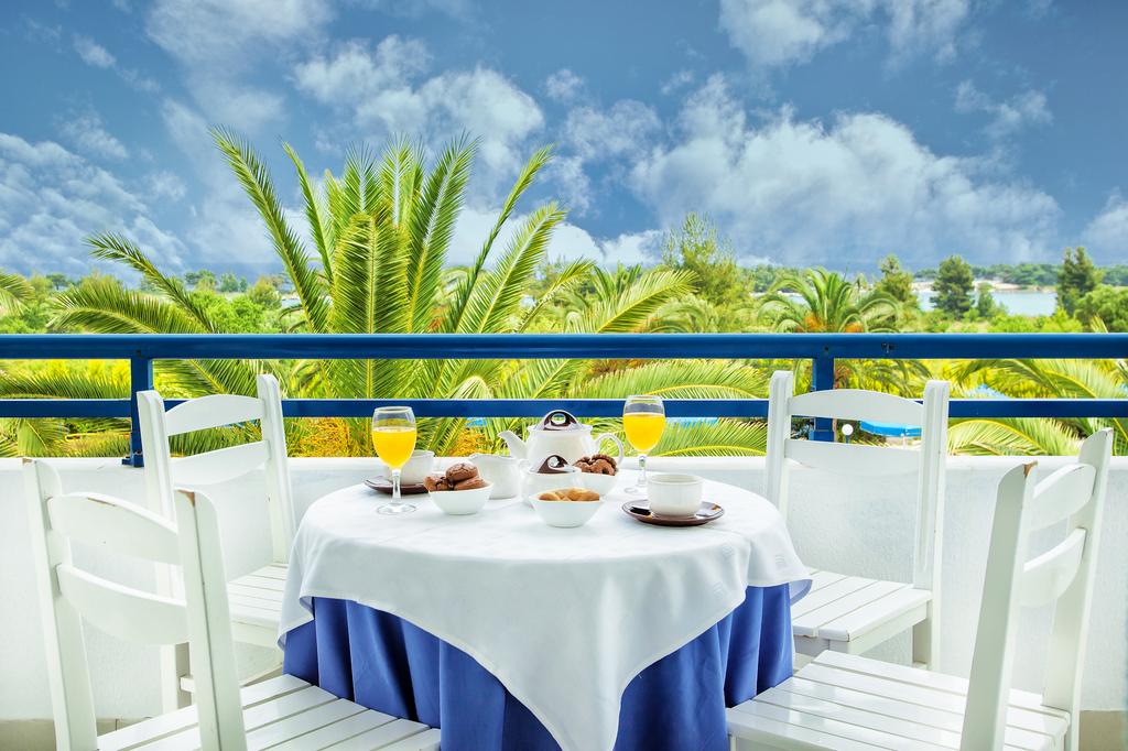Xenios Port Marina Hotel