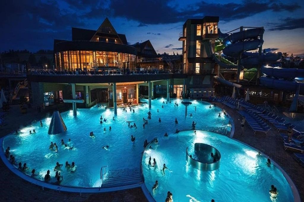 Snowmobile Ride With Thermal Pools